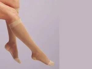 des chaussettes (bas jarret)